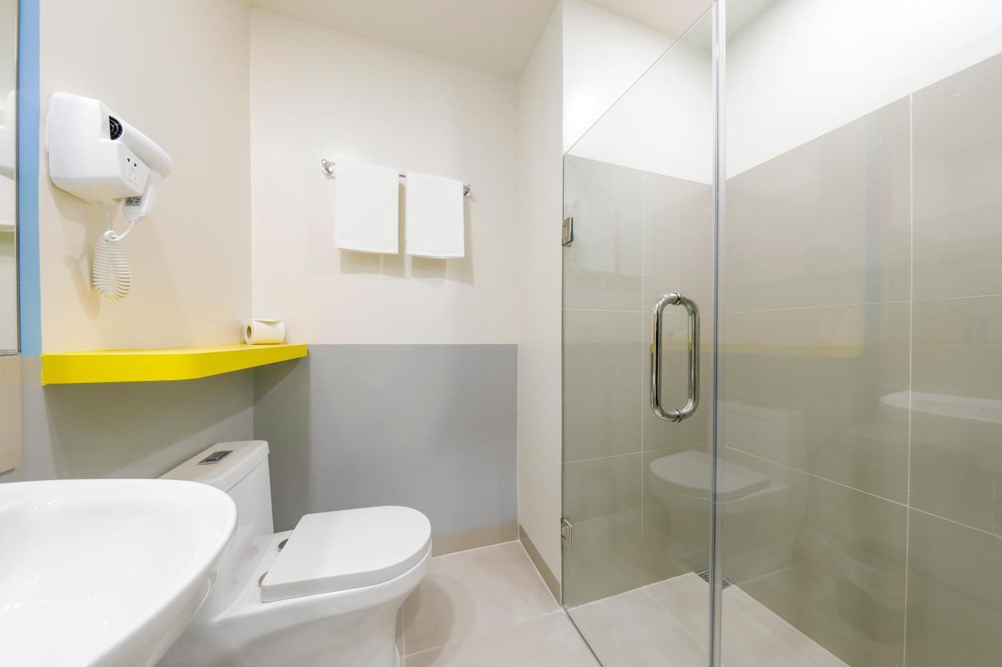 Hop Inn Hotel Iloilo Ngoại thất bức ảnh